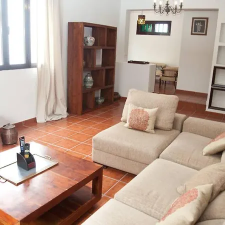 Wayo, Rural House